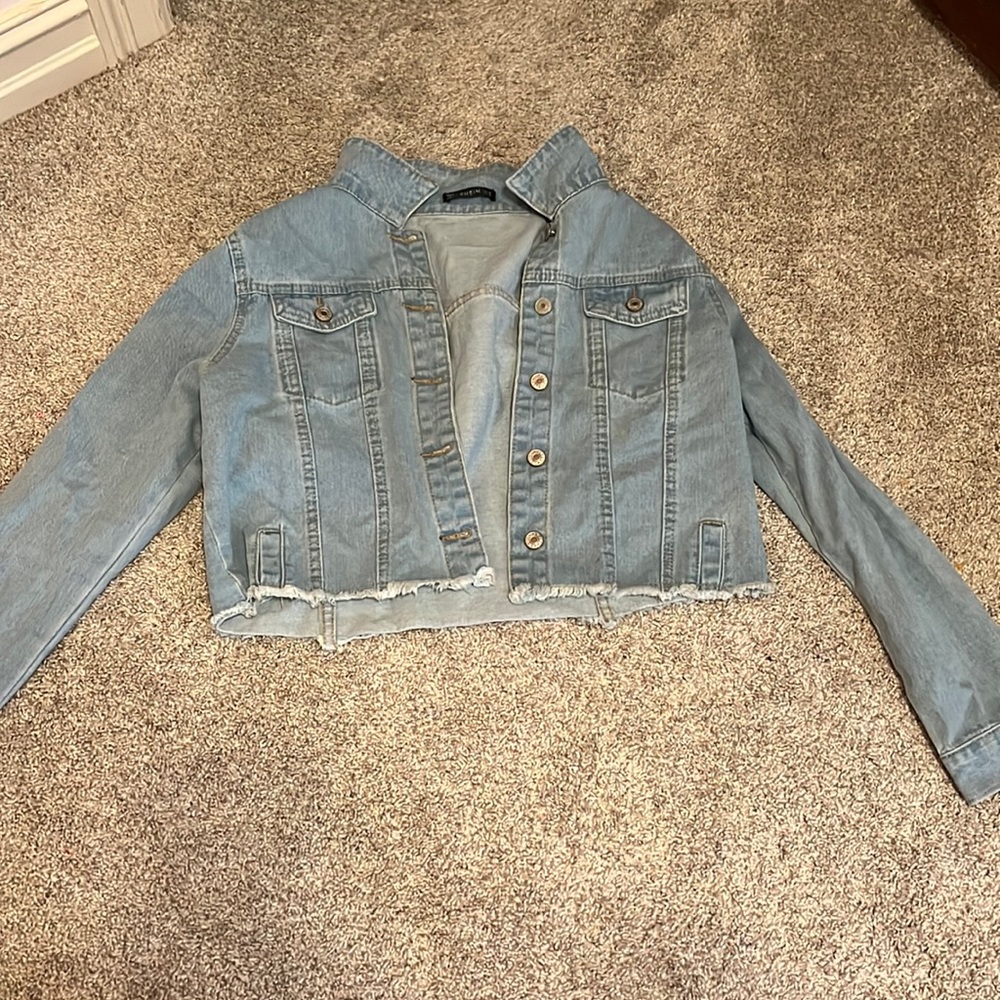 Cropped light wash Jean jacket